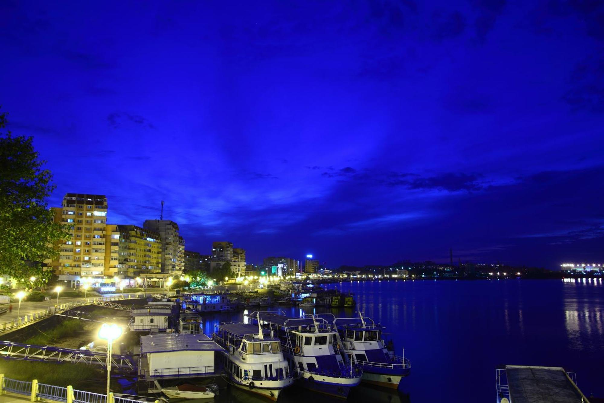 Hotel Delta 4 Tulcea Ngoại thất bức ảnh