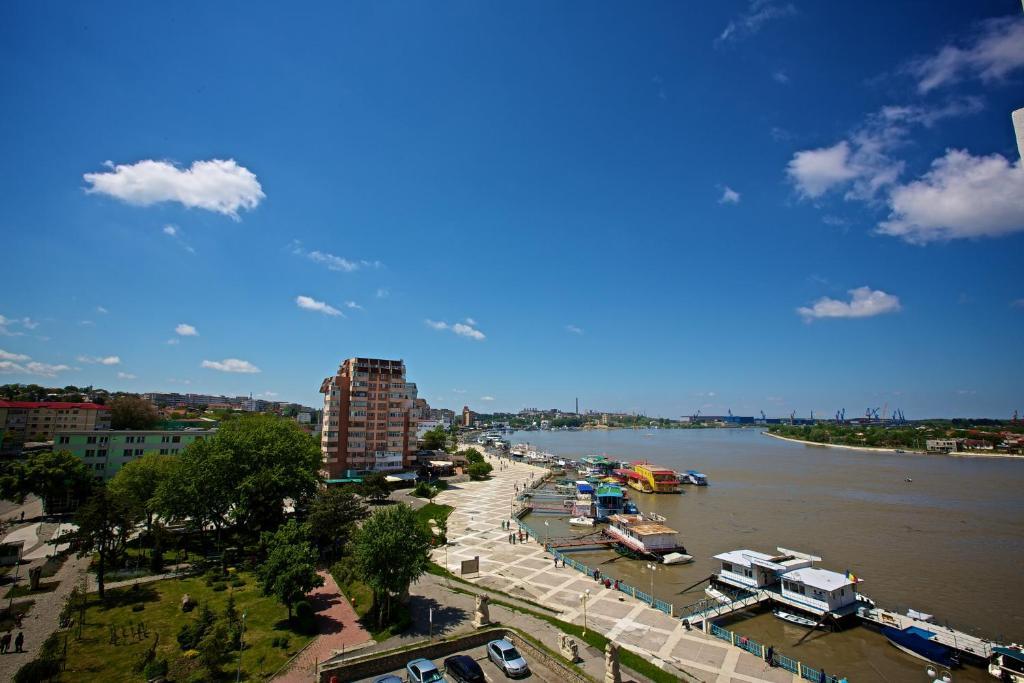 Hotel Delta 4 Tulcea Ngoại thất bức ảnh