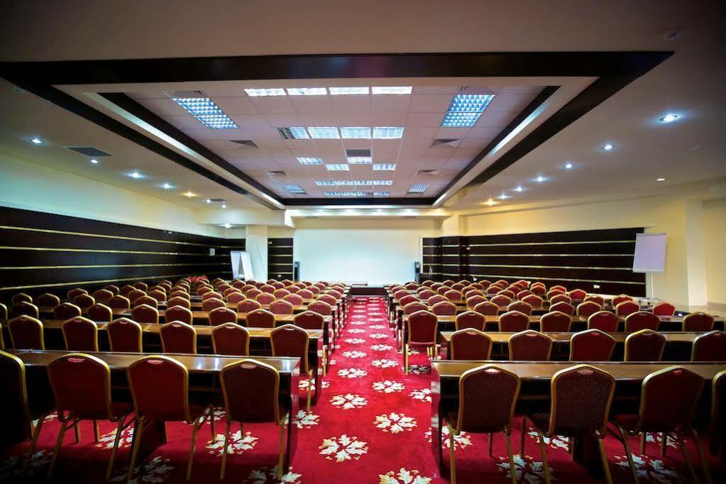 Hotel Delta 4 Tulcea Ngoại thất bức ảnh
