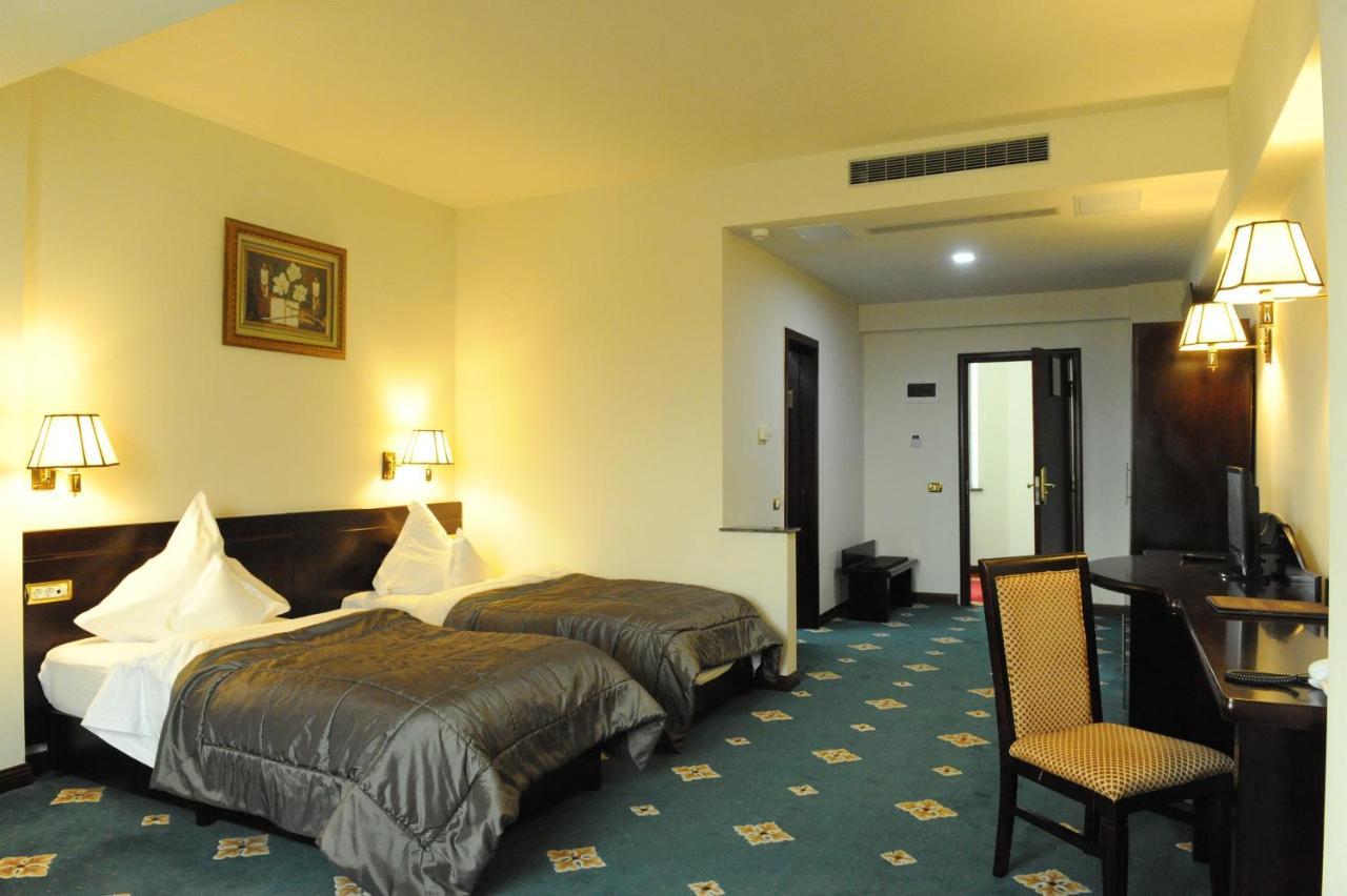 Hotel Delta 4 Tulcea Ngoại thất bức ảnh